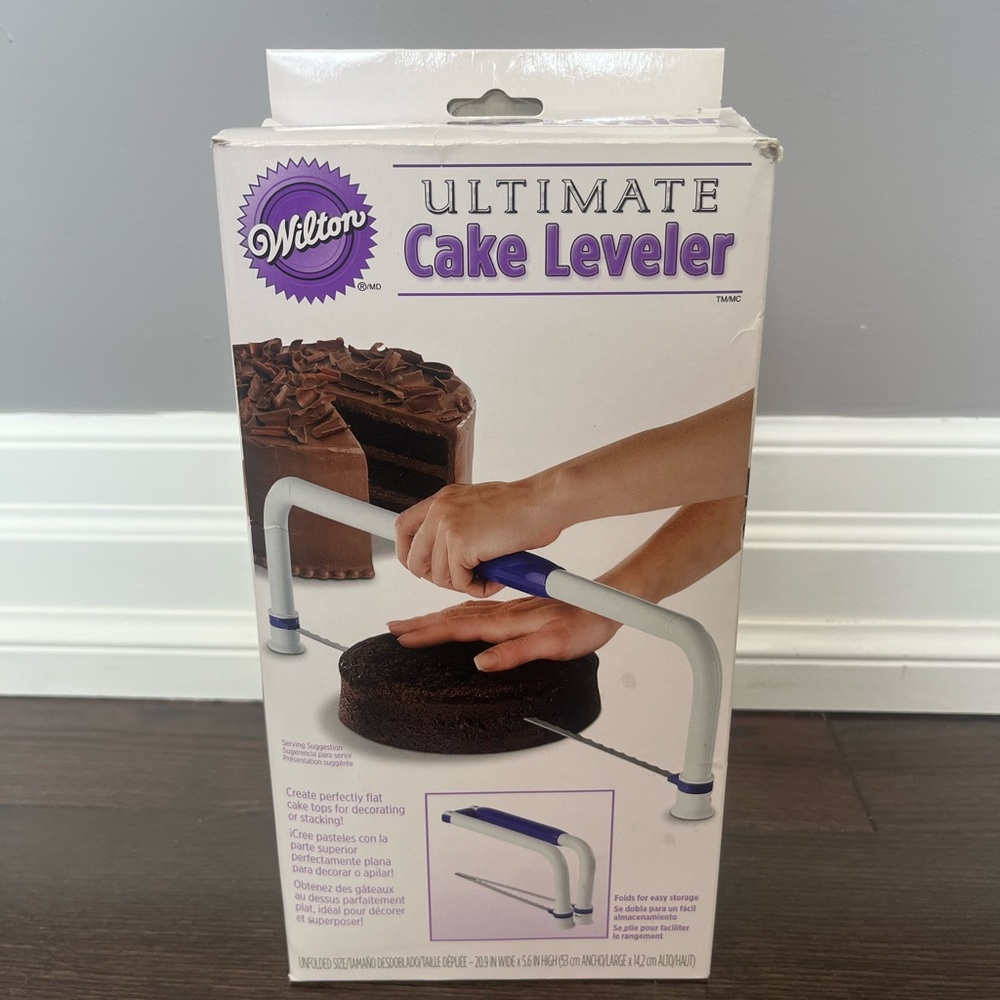 Wilton Cake Leveler - White and Purple